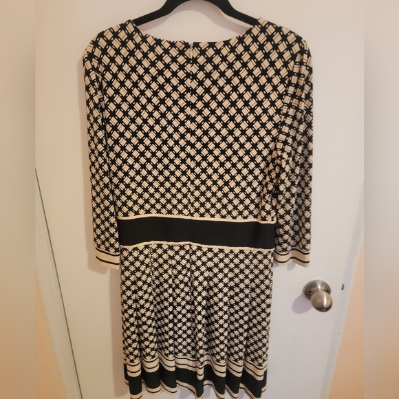 Eliza J Dress Womens size 10 Pleated Black Cream Academia Maximalist Half Sleeve - Picture 2 of 8